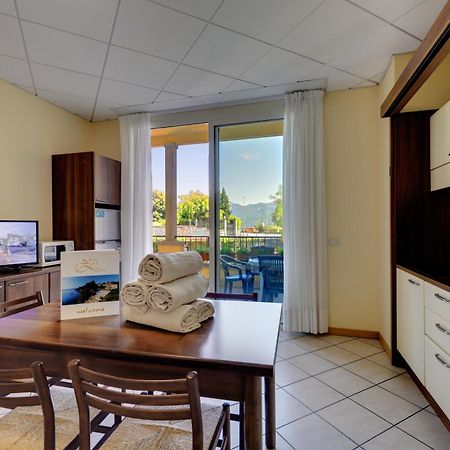 Hotel Residence Zust Verbania Kültér fotó