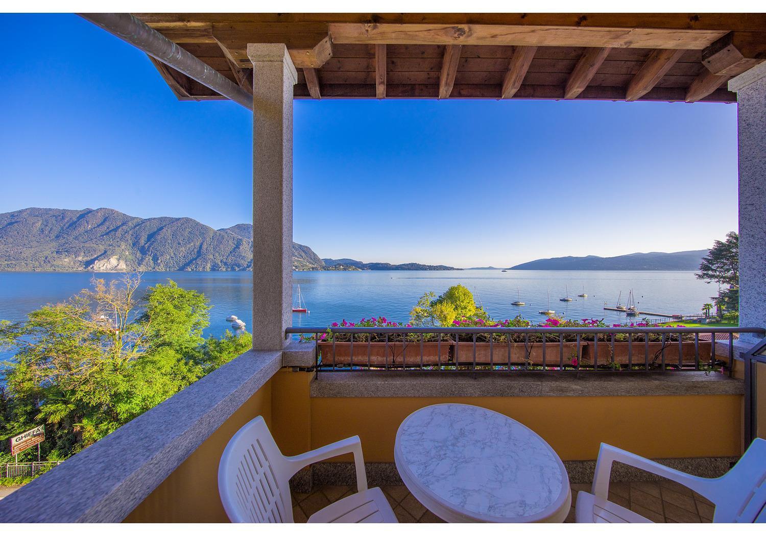 Hotel Residence Zust Verbania Kültér fotó
